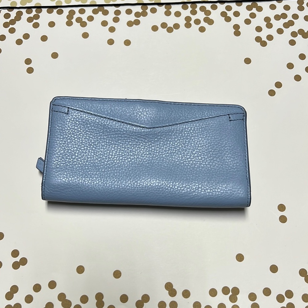 Light blue leather Fossil slim wallet